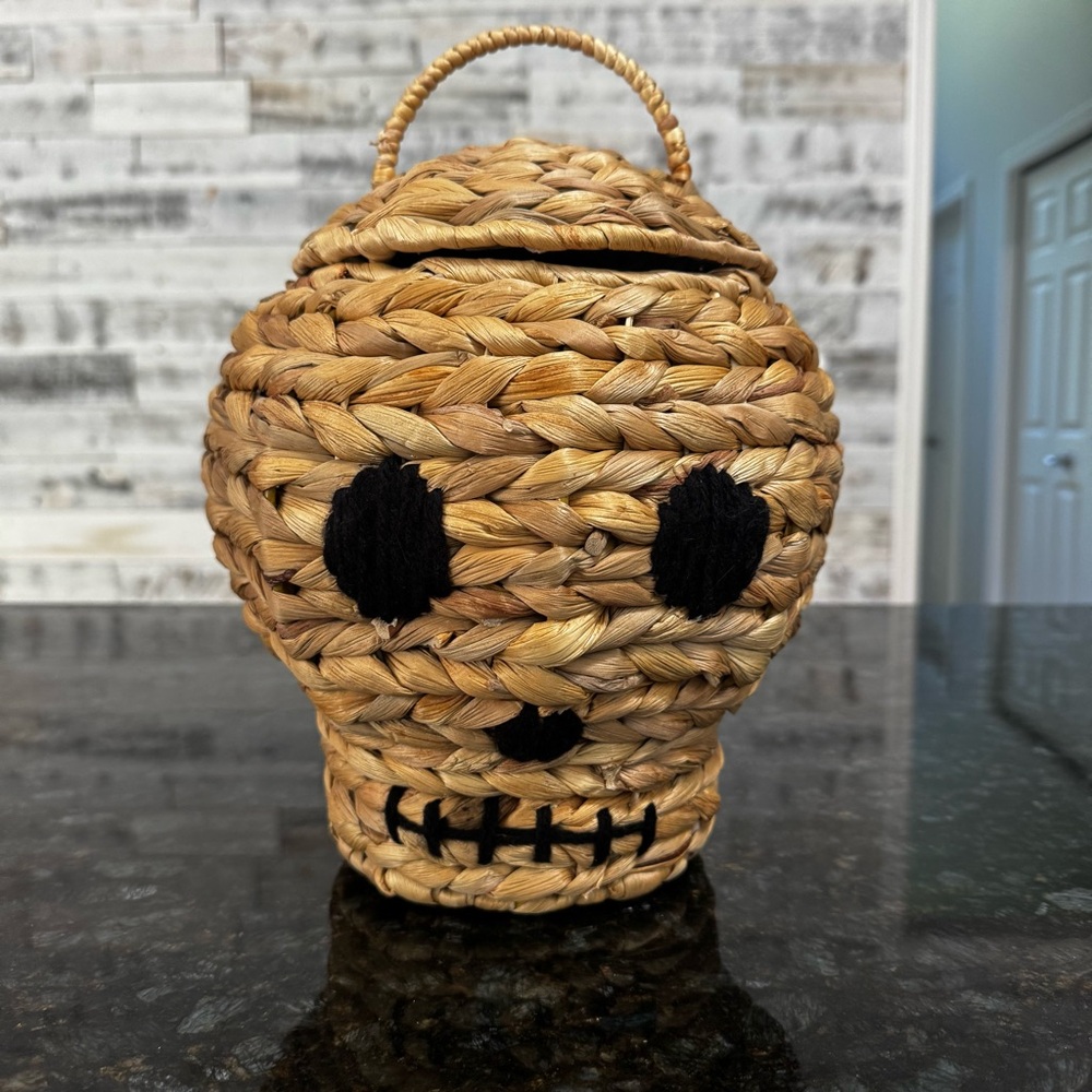 Woven Skull Basket - Natural and Black